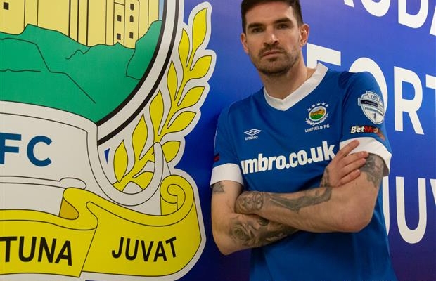 David Healy – Delighted to welcome Kyle Lafferty To Linfield