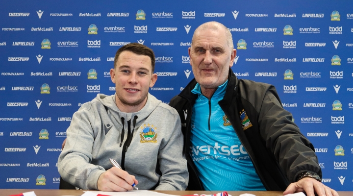 Kyle McClean Signs New Contract