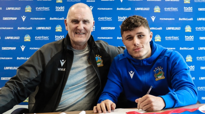 Dane McCullough Signs New Contract