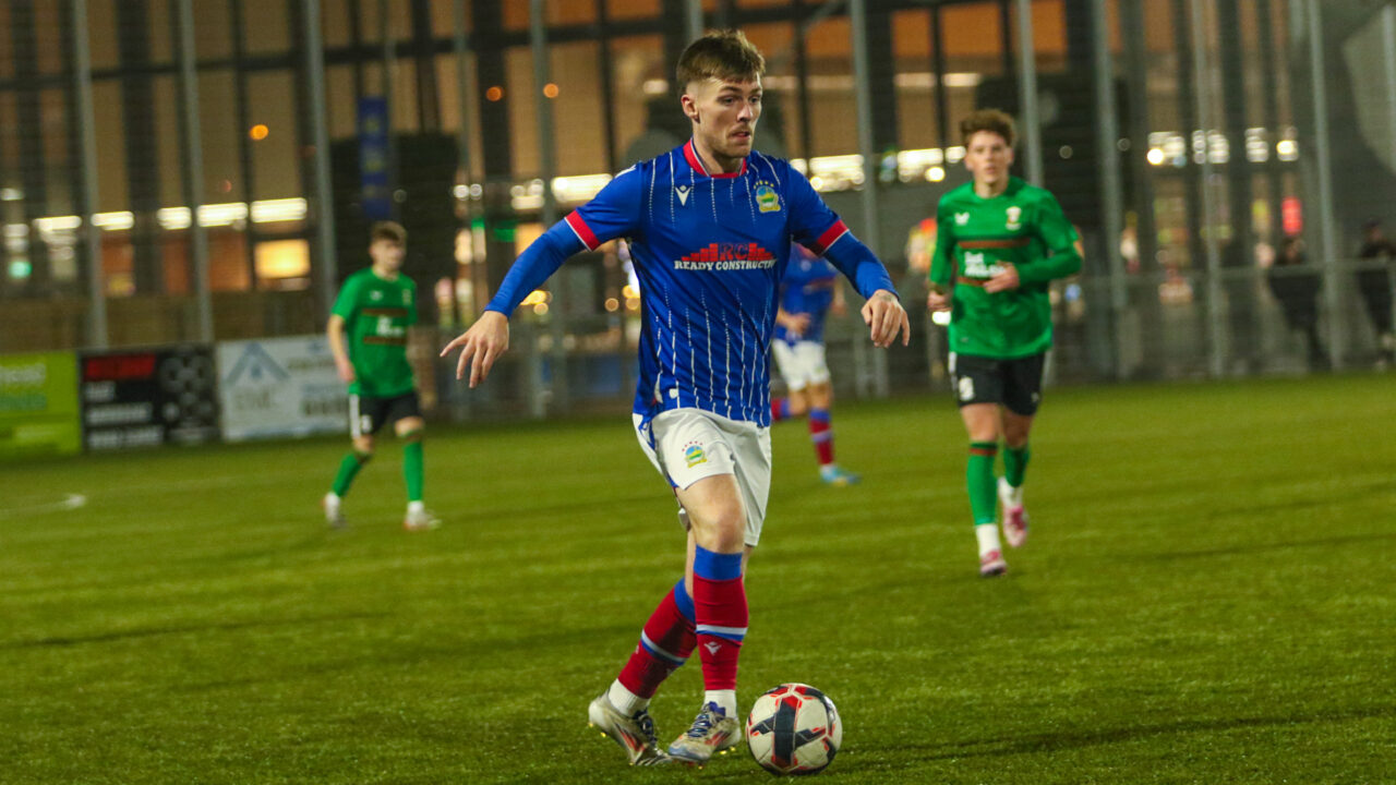 Swifts See off Glentoran II at Midgley Park