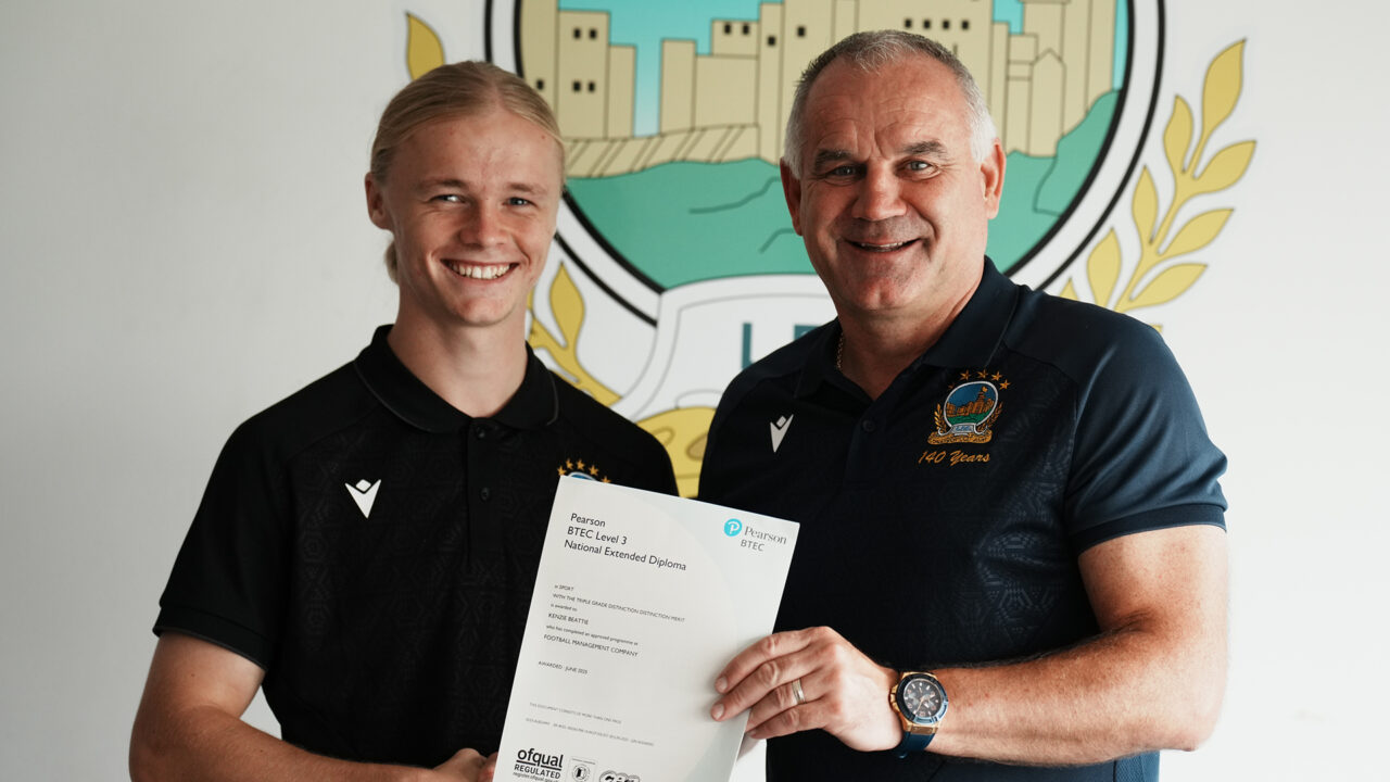 Linfield Scholars Receive their Qualifications