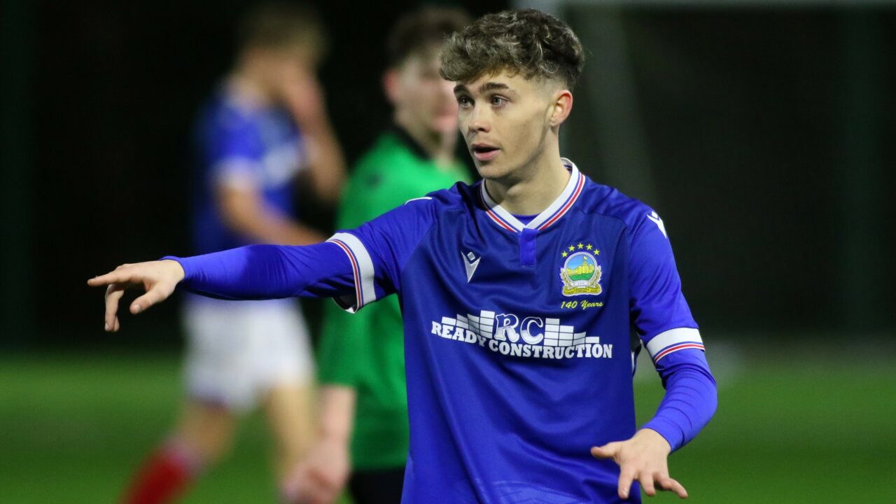 Glentoran II 1–1 Linfield Swifts