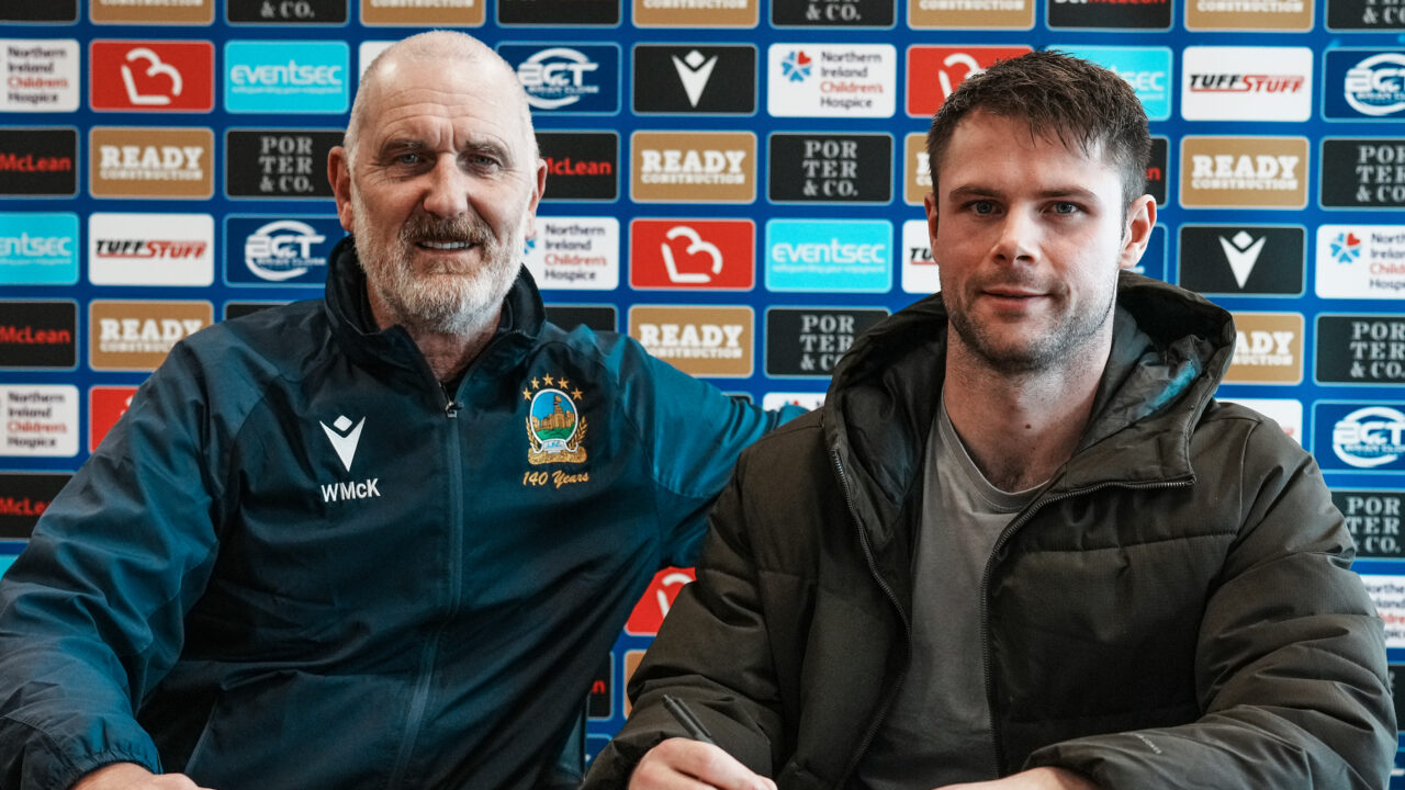 Chris Johns Signs Two-Year Contract Extension with Linfield