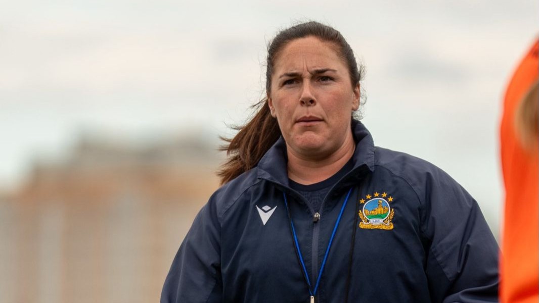 Sarah Venney Steps Down from Women’s Staff