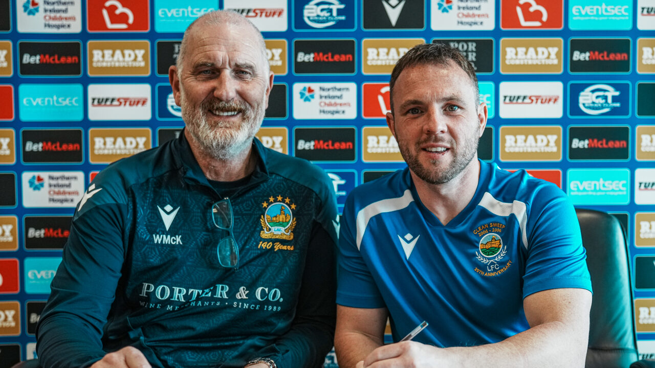 Linfield Captain Jamie Mulgrew Signs Contract Extension